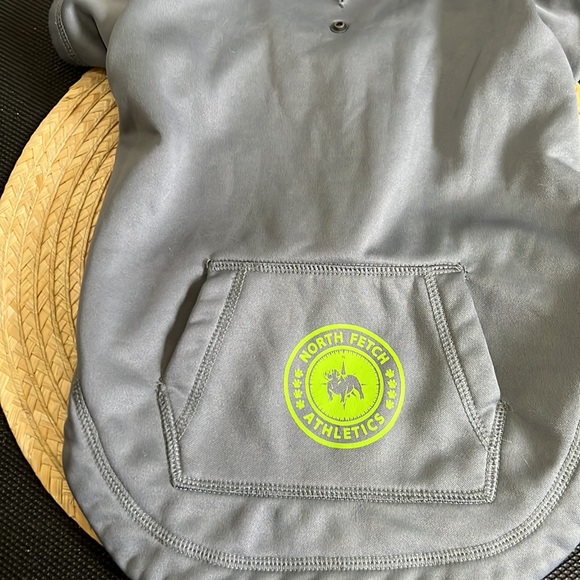 North Fetch Athletics Pets Hoodie Top Size Large - Picture 2 of 9